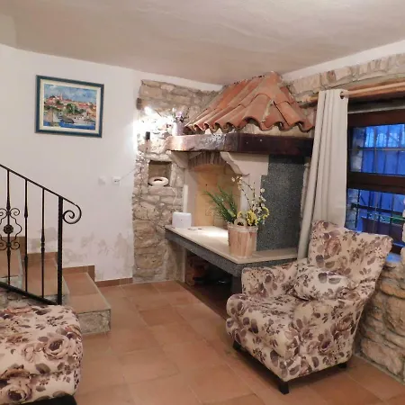 Agnes Apartment